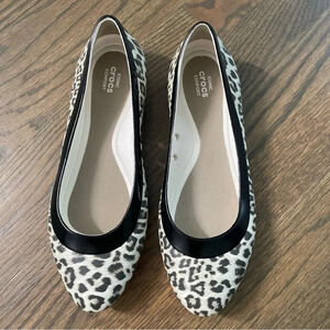 NEW Crocs Womens Flat Ballet Shoes Lina Leopard Oyster Cream and Black Size 7